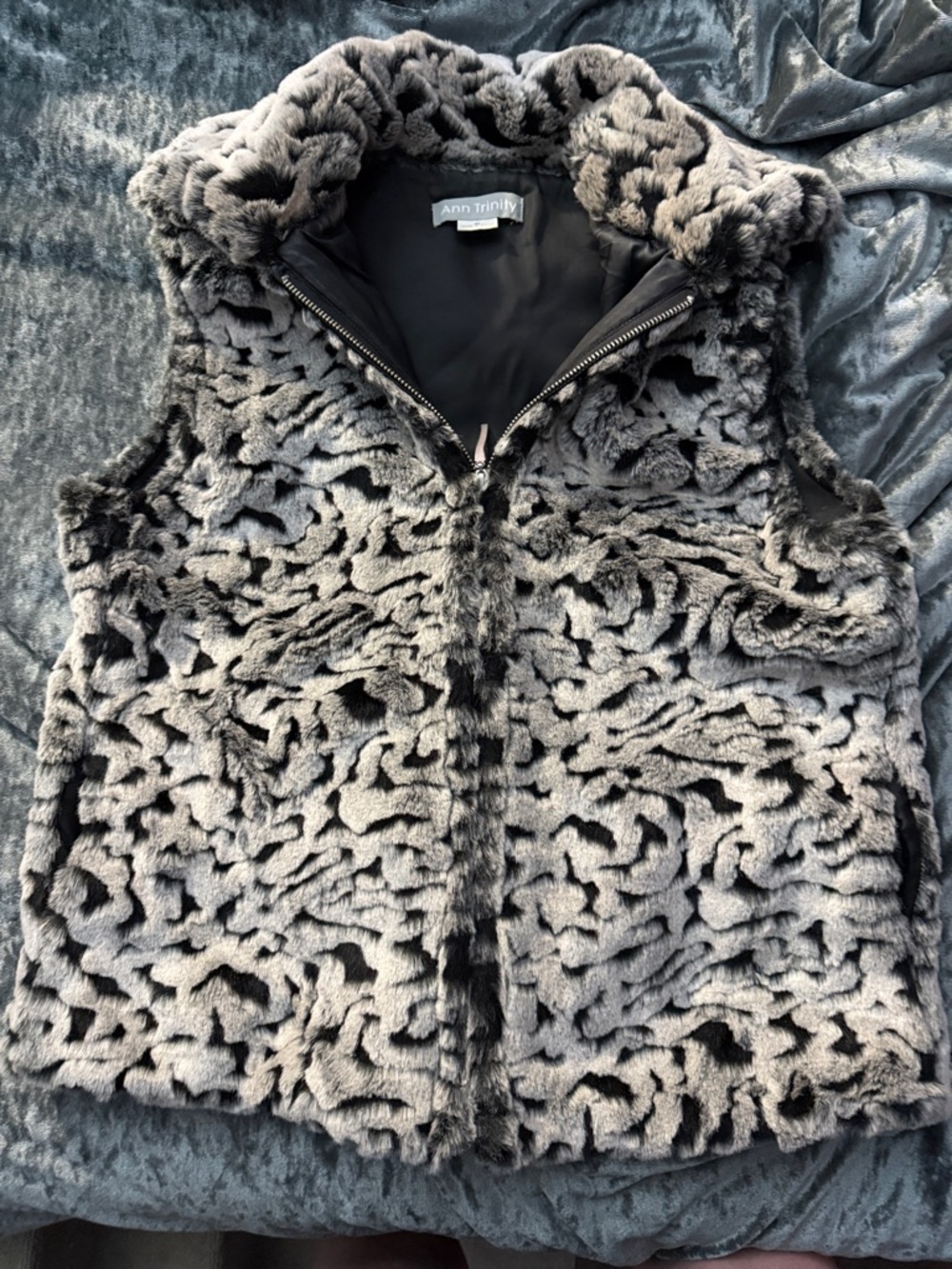 Ann Trinity Gray Faux Fur Sleeveless Zip-Front Vest